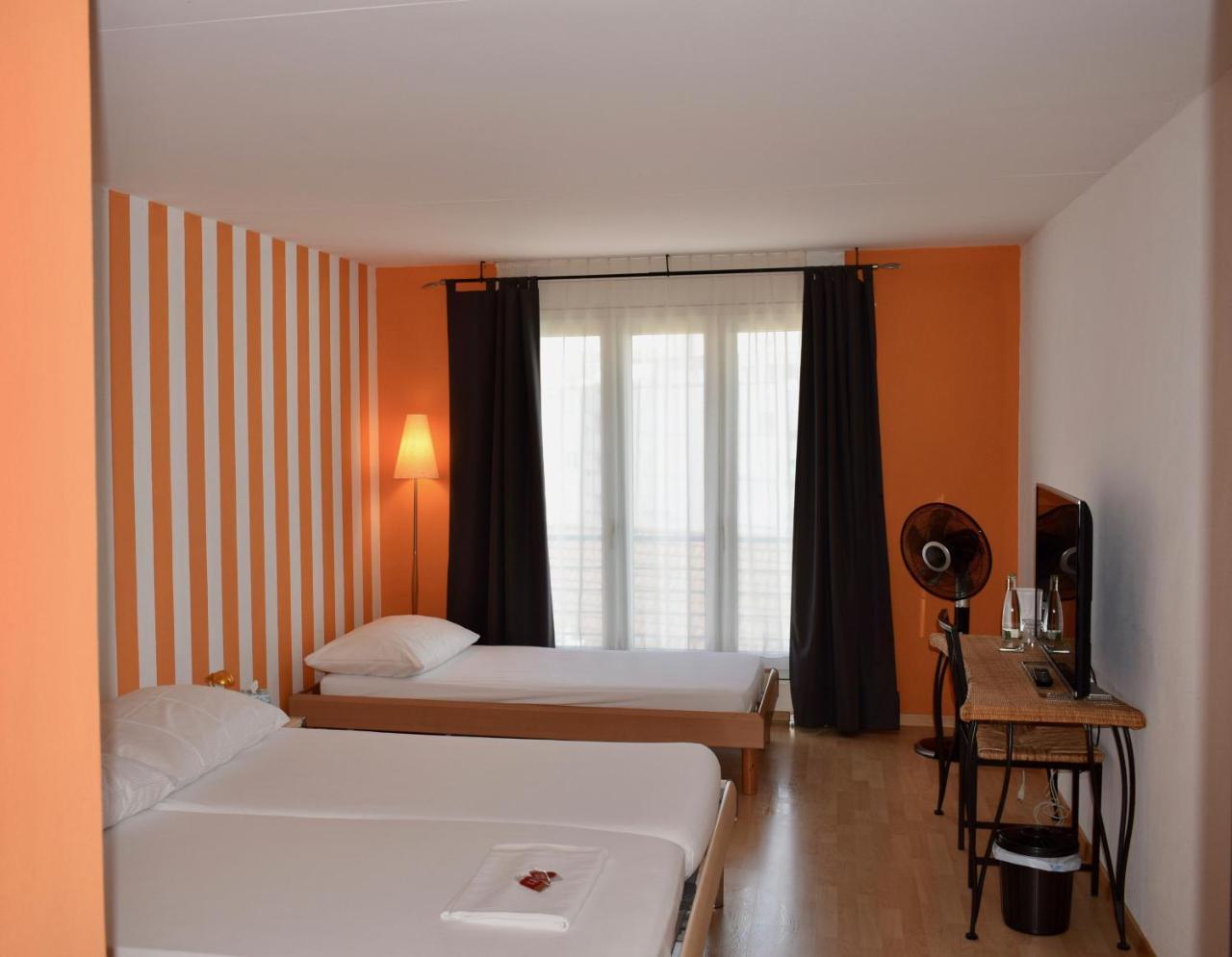 Hotel Baeren Lachen Exterior photo